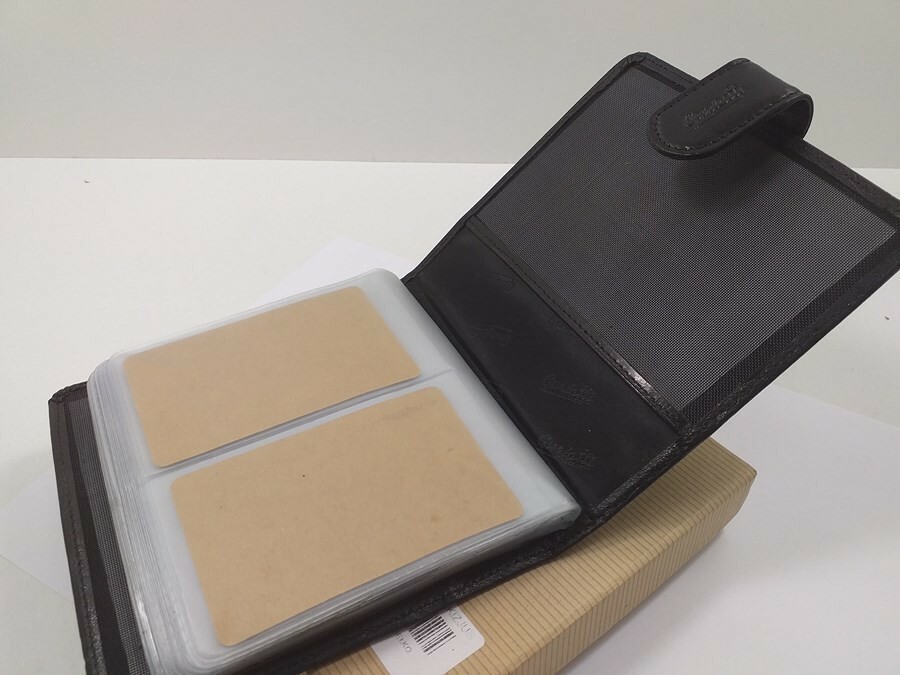 portfel-na-karty-guriatti-orientacja-brak-informacji