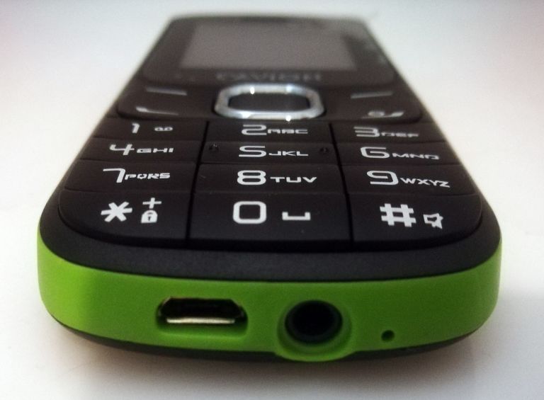 TELEFON CAVION BASE 1.7 DUAL SIM BEZ SIMLOCKA