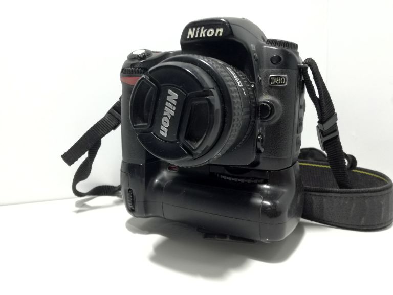 APARAT NIKON D80 + GRIP + OBIEKTYW OD LOOMBARD!!