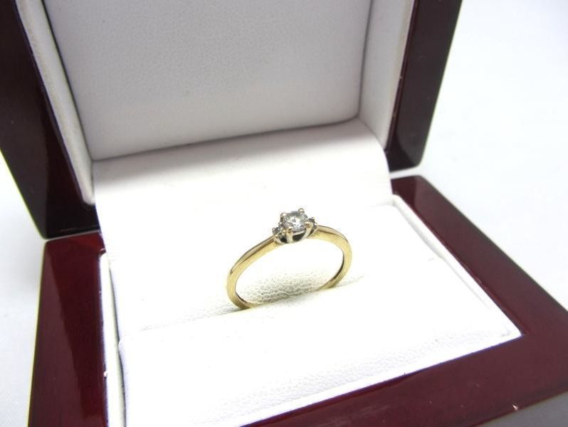 przesliczny-zloty-pierscionek-z-cyrkonia-warszawska-25-ciechanow