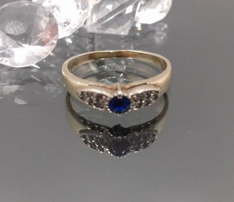 zloty-pierscionek-z-niebieskim-oczkiem-585pr-227-motyw-inny-ksztalt