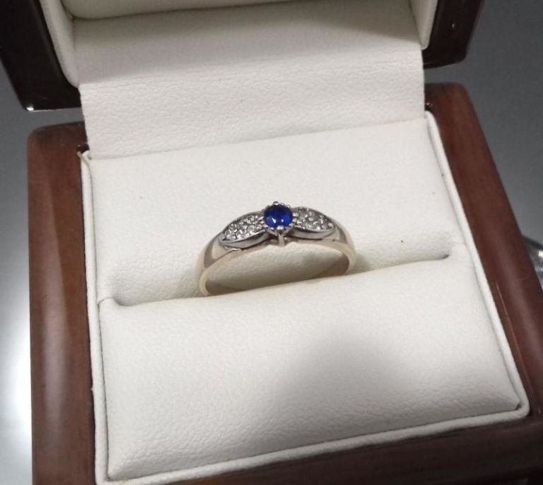 zloty-pierscionek-z-niebieskim-oczkiem-585pr-227-rodzaj-wyrob-jubilerski