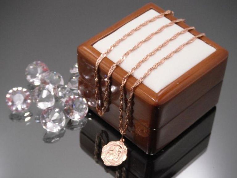 sliczny-zloty-lancuszek-z-zawieszka-585-dlugosc-calkowita-47