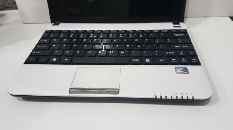 netbook-msi-u135dx-win-xp-150gb-dysku-liczba-rdzeni-procesora-1