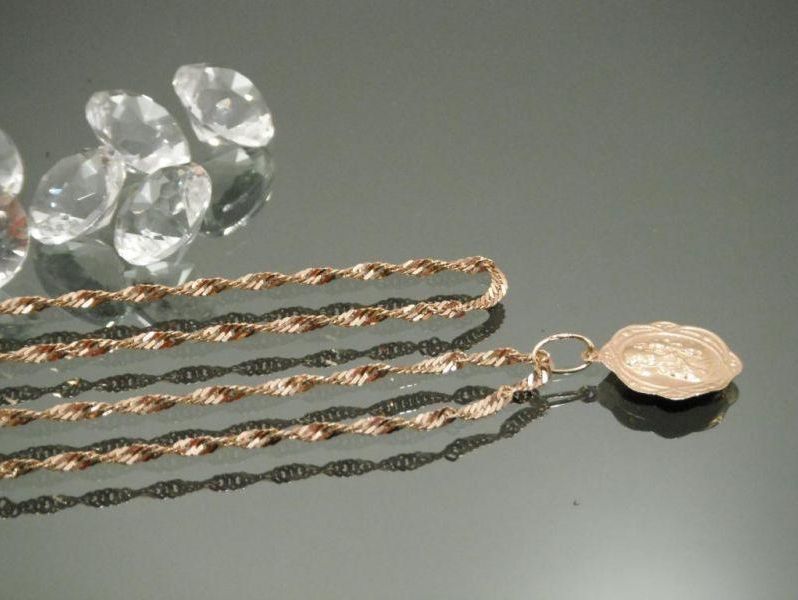 sliczny-zloty-lancuszek-z-zawieszka-585-material-zloto