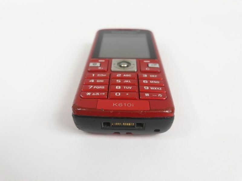 sony-ericson-k610i-bialy-wyswietlacz-kolor-czerwony
