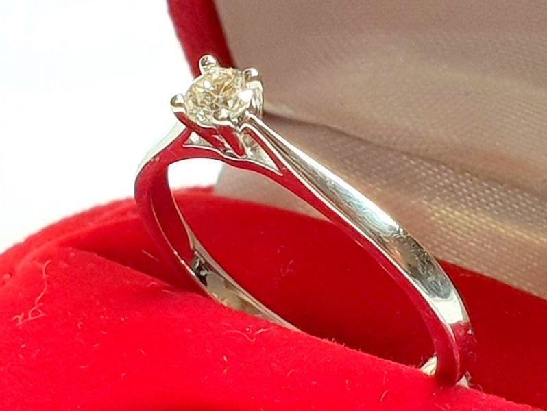 pierscionek-z-diamentem-017ct-lwowska-21a-sj-tomaszow-lubelski