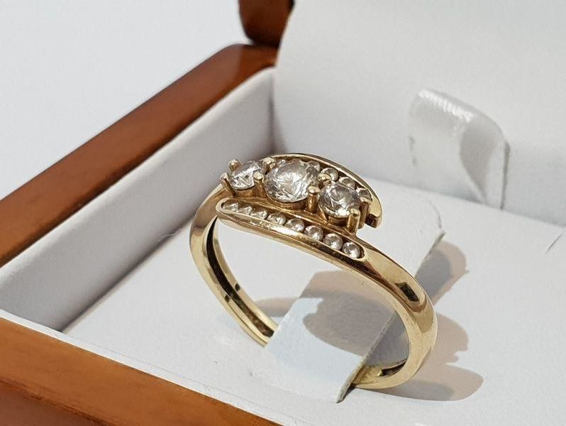 zloty-pierscionek-585-289g-kamien-cyrkonia