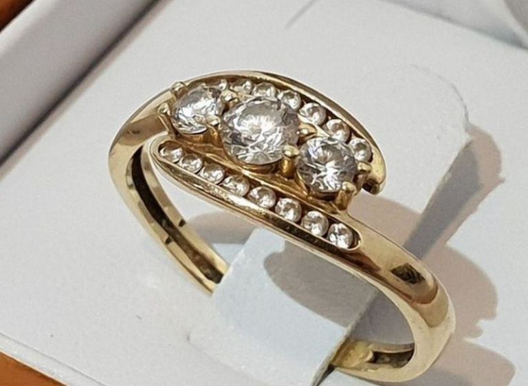 zloty-pierscionek-585-289g-kolor-dominujacy-zloty