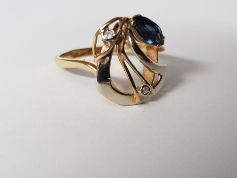 piekny-pierscionek-z-brylantami-i-szafirem-p750-cechy-brak