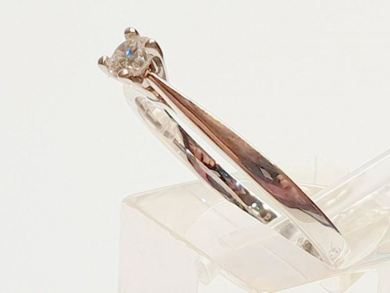 pierscionek-z-diamentem-017ct-proba-zlota-585