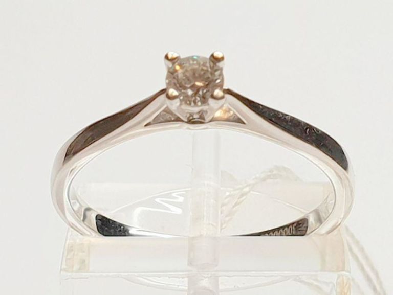 pierscionek-z-diamentem-017ct-waga-190