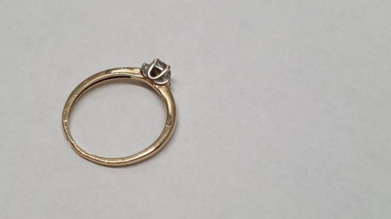 piekny-zloty-pierscionek-pr585-115g-stan-uzywany