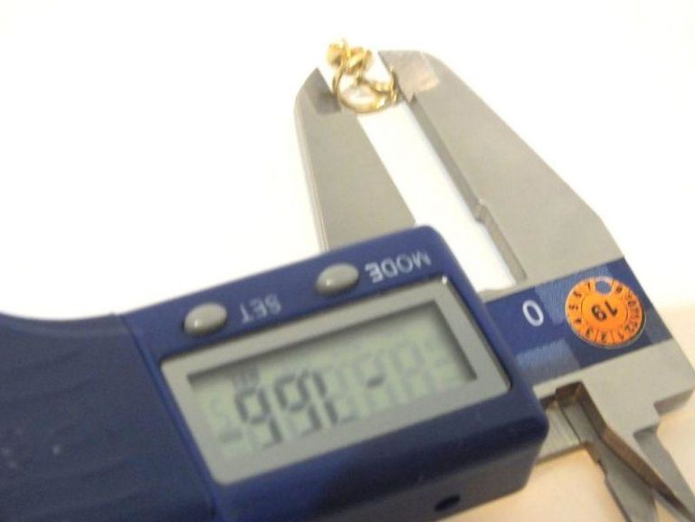 zlote-kolczyki-ksiezyce-z-kotem-115g-585-proba-zlota-585