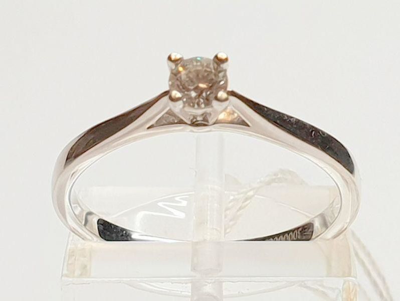 pierscionek-z-diamentem-017ct-waga-190