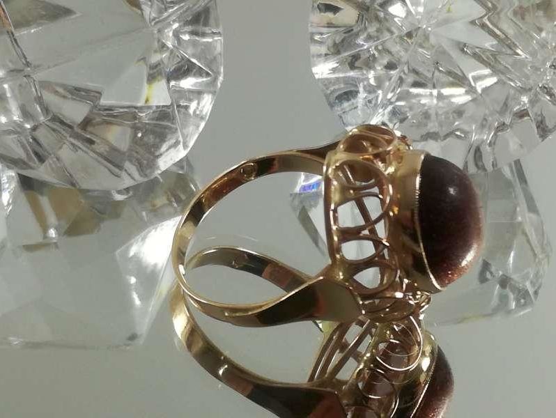 pierscionek-z-piaskiem-pustyni-pr585-568g-r18-stan-uzywany