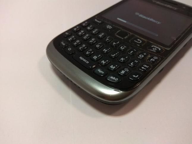 blackberry-9320-simlock-orange-kolor-czarny
