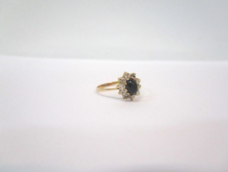 pierscionek-z-czarnym-oczkiem-stan-uzywany