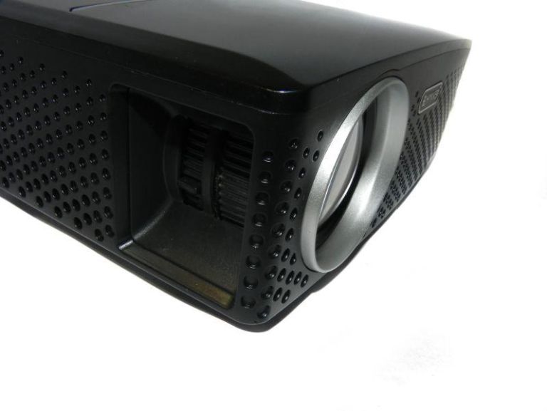 PROJEKTOR MULTIMEDIALNY HYKKER VISION 180 CZYTAJ!