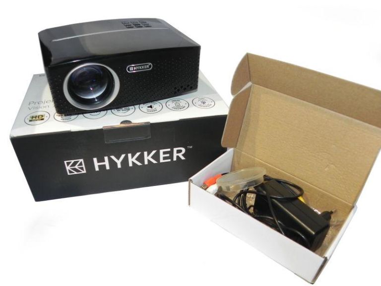PROJEKTOR MULTIMEDIALNY HYKKER VISION 180 CZYTAJ!