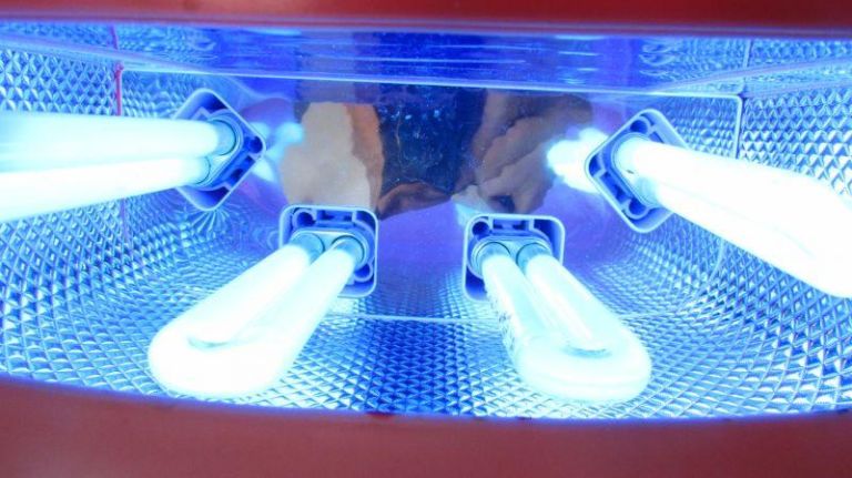 lampa-do-paznokci-em-nail-at-warto-rodzaj-uv