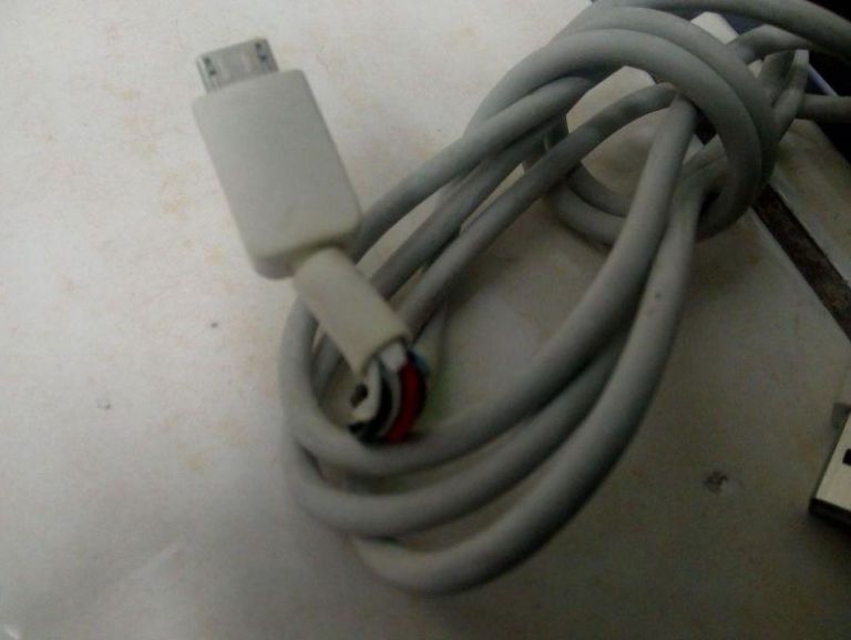 tablet-yoga-tab3-pro-ladowarka-pudelko-komunikacja-wi-fi