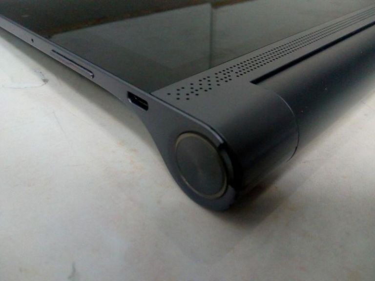 tablet-yoga-tab3-pro-ladowarka-pudelko-marka-lenovo