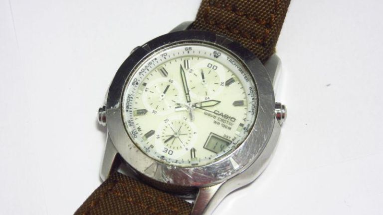 zegarek-meski-casio-wv-560-at-warto-ksztalt-koperty-okragla