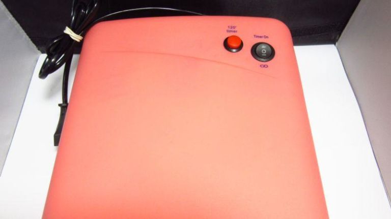 lampa-do-paznokci-em-nail-at-warto-marka-inna-marka