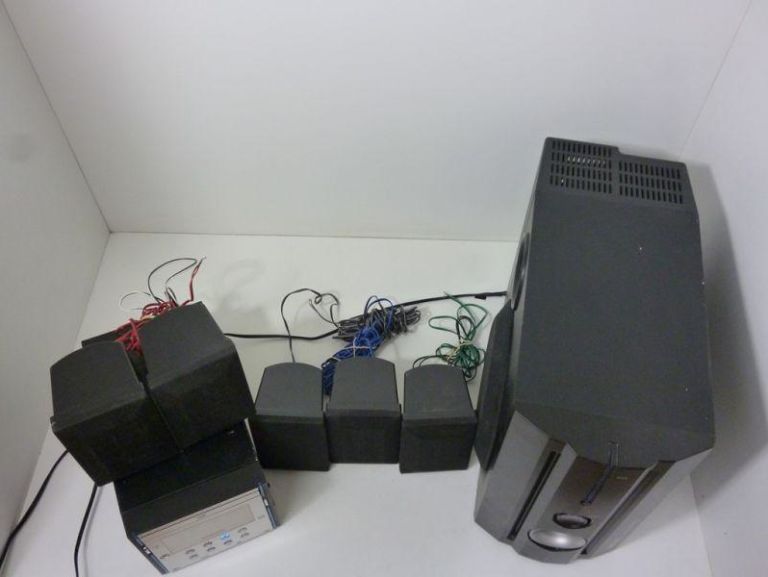 KINO DOMOWE GRUNDIG UMS 6400 DVD SUBWOOFER
