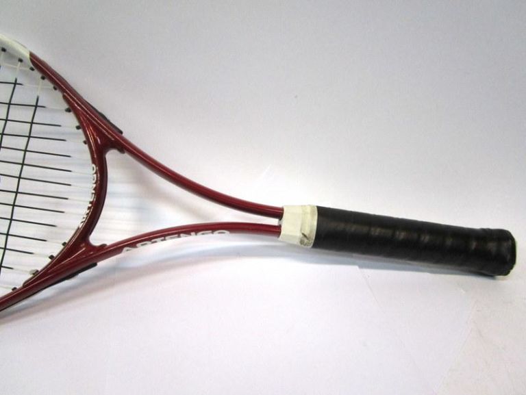 rakieta-do-tenisa-artengo-stan-uzywany