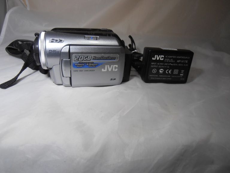 KAMERA JVC GZ-MC20E 20 GB! OPIS