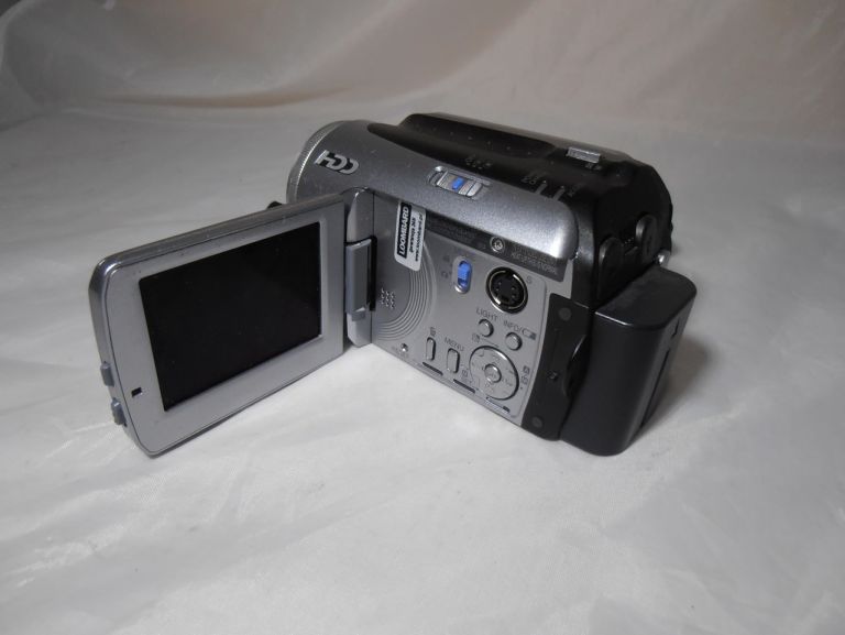 KAMERA JVC GZ-MC20E 20 GB! OPIS