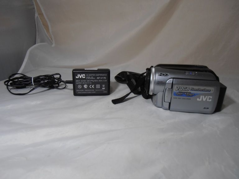KAMERA JVC GZ-MC20E 20 GB! OPIS