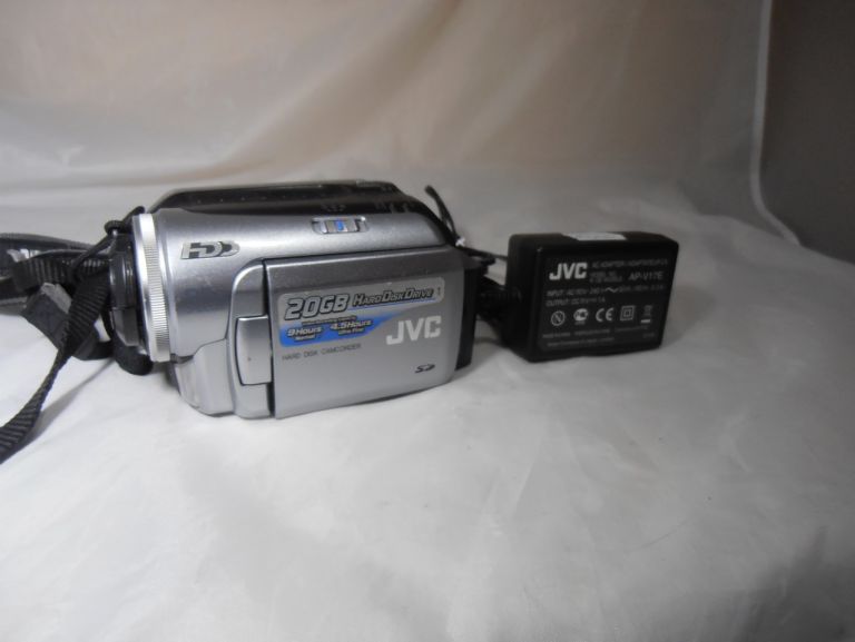 KAMERA JVC GZ-MC20E 20 GB! OPIS
