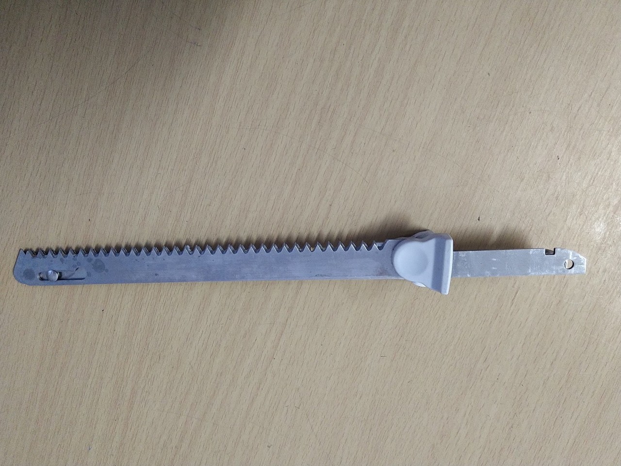 noz-elektryczny-kenwood-model-kn-650