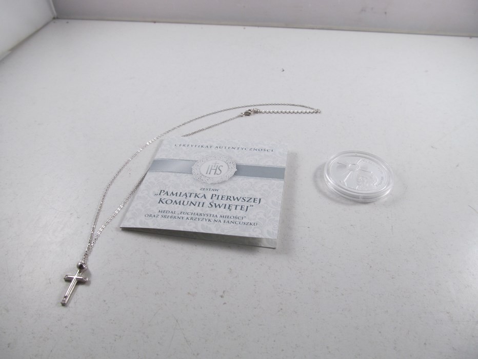 medal-eucharystia-milosci-oraz-srebrny-krzyzyk-janowicza-3-olsztyn
