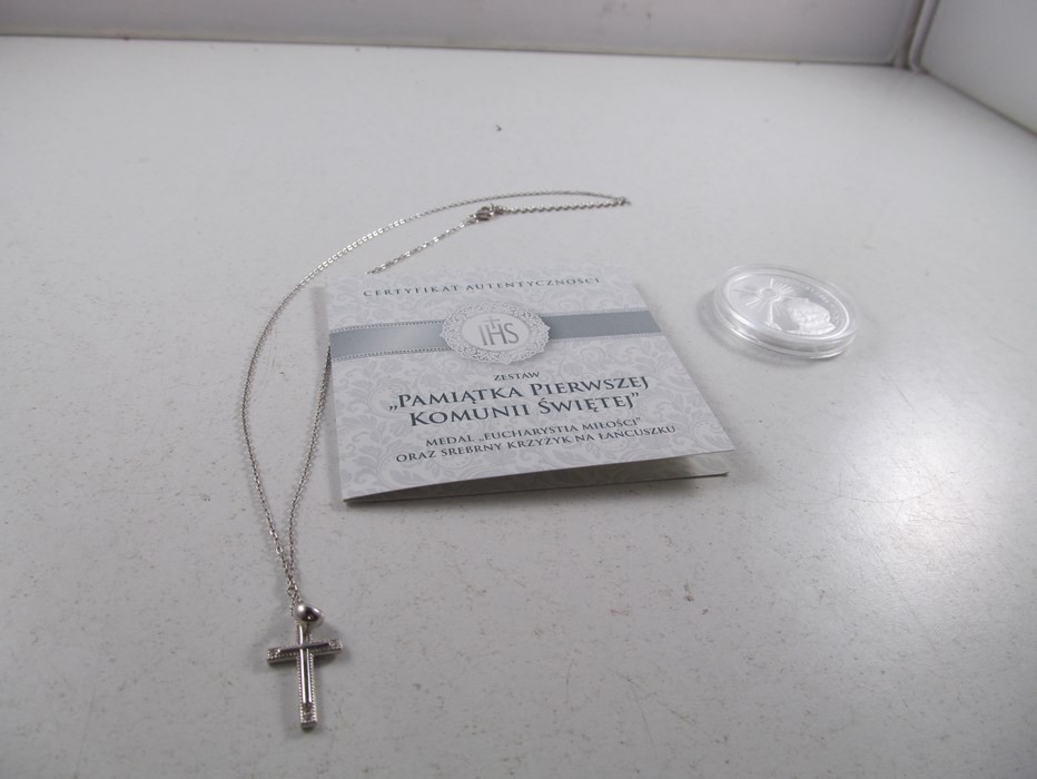 medal-eucharystia-milosci-oraz-srebrny-krzyzyk-janowicza-3-olsztyn