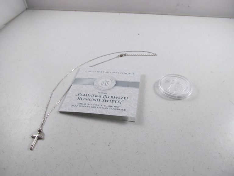 medal-eucharystia-milosci-oraz-srebrny-krzyzyk-janowicza-3-olsztyn
