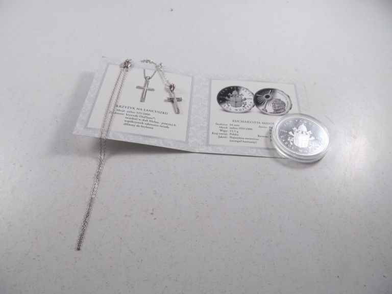 medal-eucharystia-milosci-oraz-srebrny-krzyzyk-janowicza-3-olsztyn