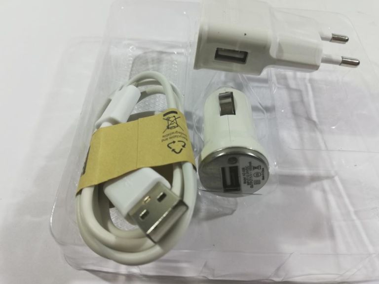 ladowarka-micro-usb-typ-b-koncowka-samochodowa-stan-uzywany