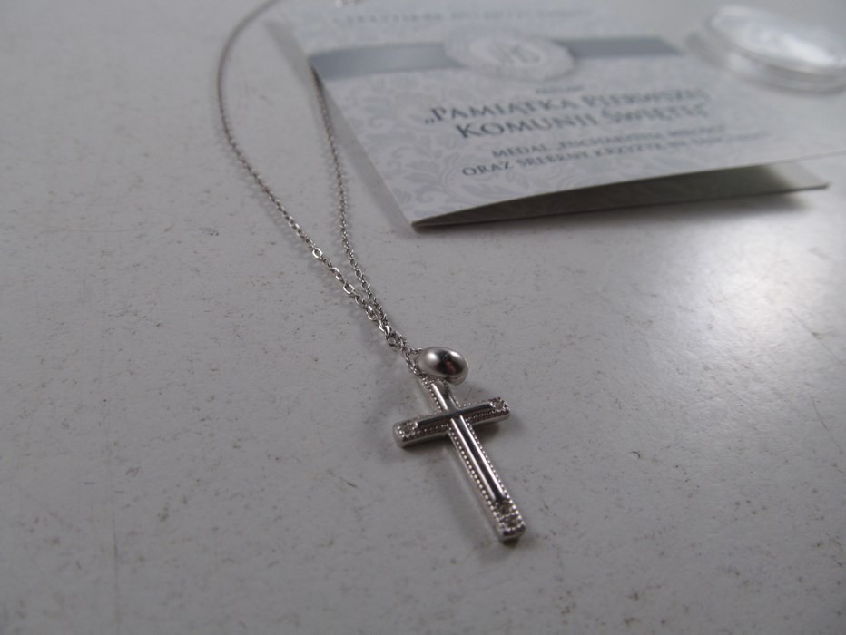 medal-eucharystia-milosci-oraz-srebrny-krzyzyk-oryginal-oryginal