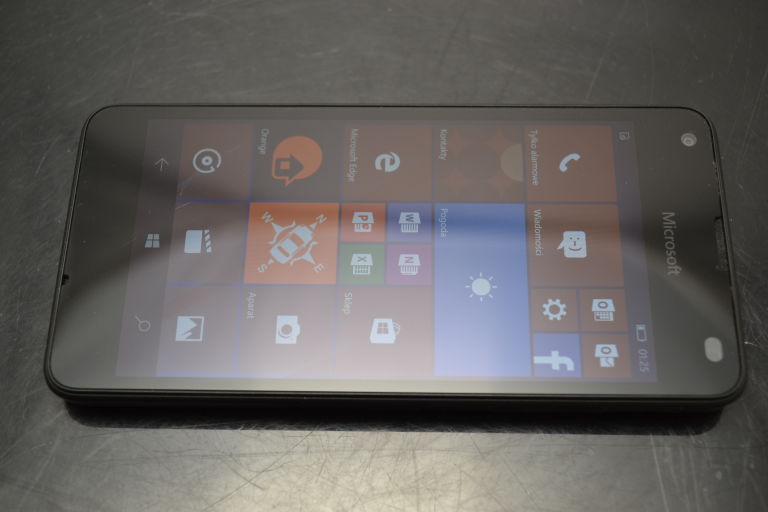 microsoft-lumia-550-bs-typ-smartfon