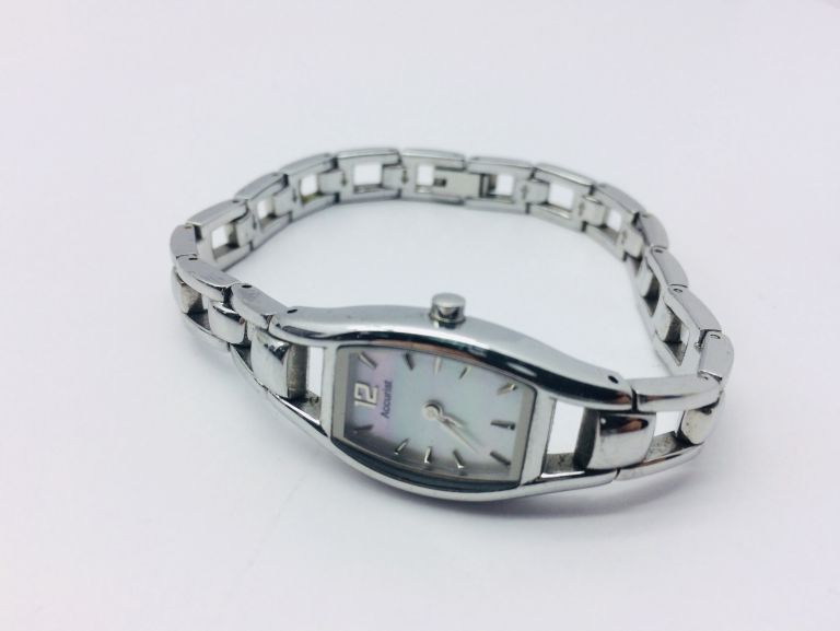 zegarek-damski-accurist-swietny-stan-ean-gtin-5051322080084