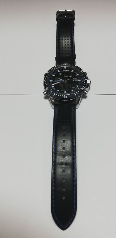 ZEGAREK MĘSKI LORUS Z021-X011