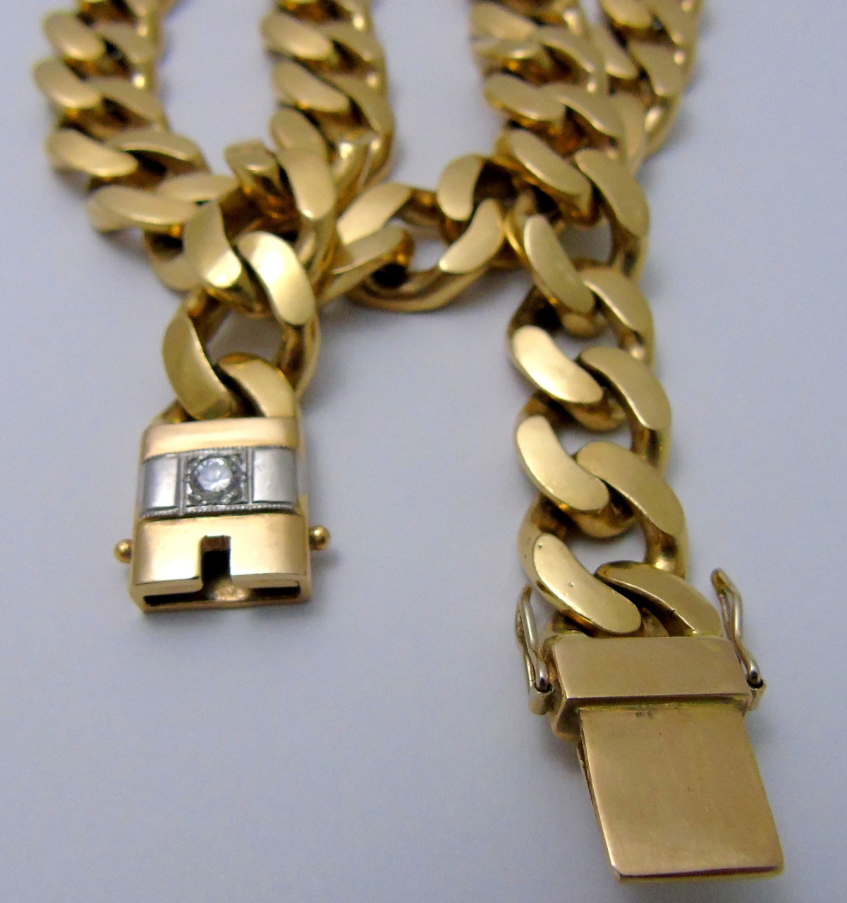 niesamowity-lancuch-z-brylantem-585-24750g-cechy-brak