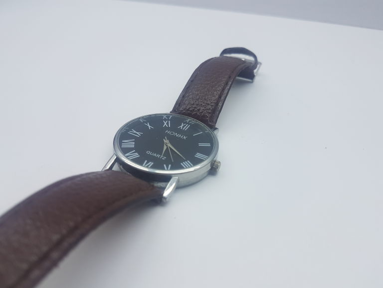 ZEGAREK HONHX