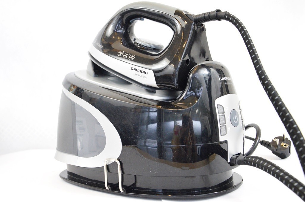 zelazko-stacja-parowa-grundig-sis-8250-uszkodzona-pilsudskiego-86-wroclaw