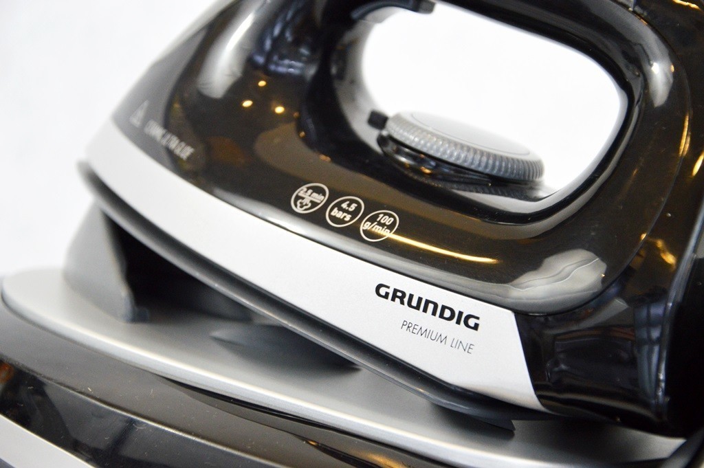 zelazko-stacja-parowa-grundig-sis-8250-uszkodzona-stan-powystawowy