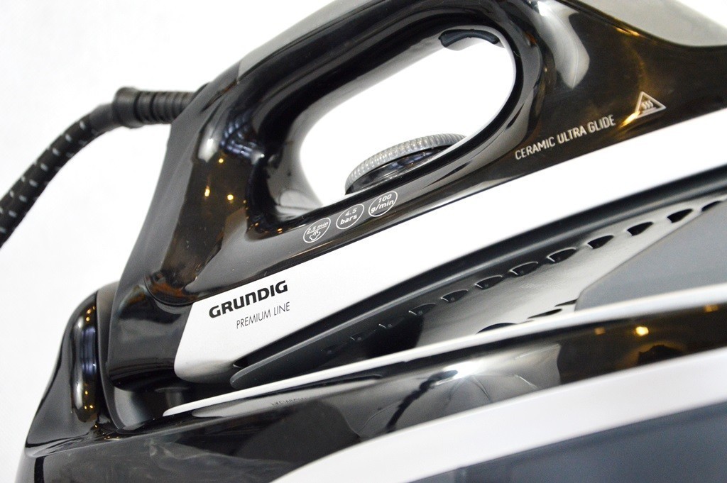 zelazko-stacja-parowa-grundig-sis-8250-uszkodzona-moc-2400